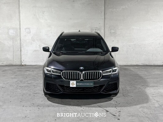 BMW 520i Touring High Executive Edition M-Sport 184pk 2021 (Origineel-NL) 5-Serie G31, L-194-JX