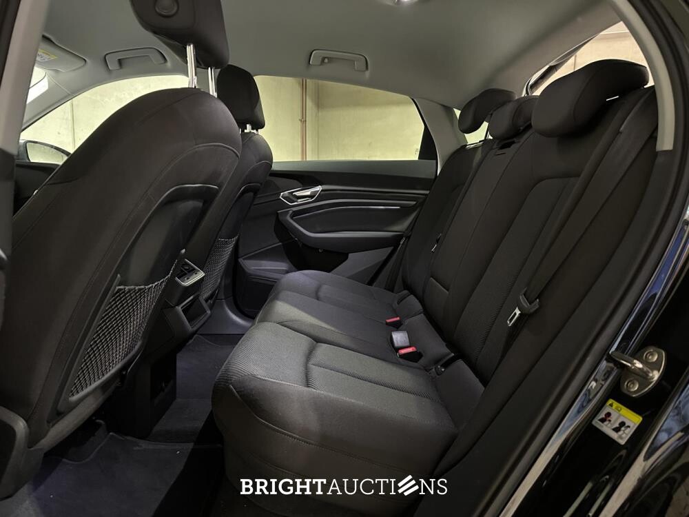 Audi e-tron Sportback 55 Quattro Business Edition 95 kWh 408pk 2020 (Origineel-NL + 1e Eigenaar), K-592-GL