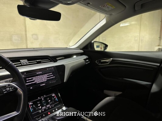 Audi e-tron Sportback 55 Quattro Business Edition 95 kWh 408pk 2020 (Origineel-NL + 1e Eigenaar), K-592-GL