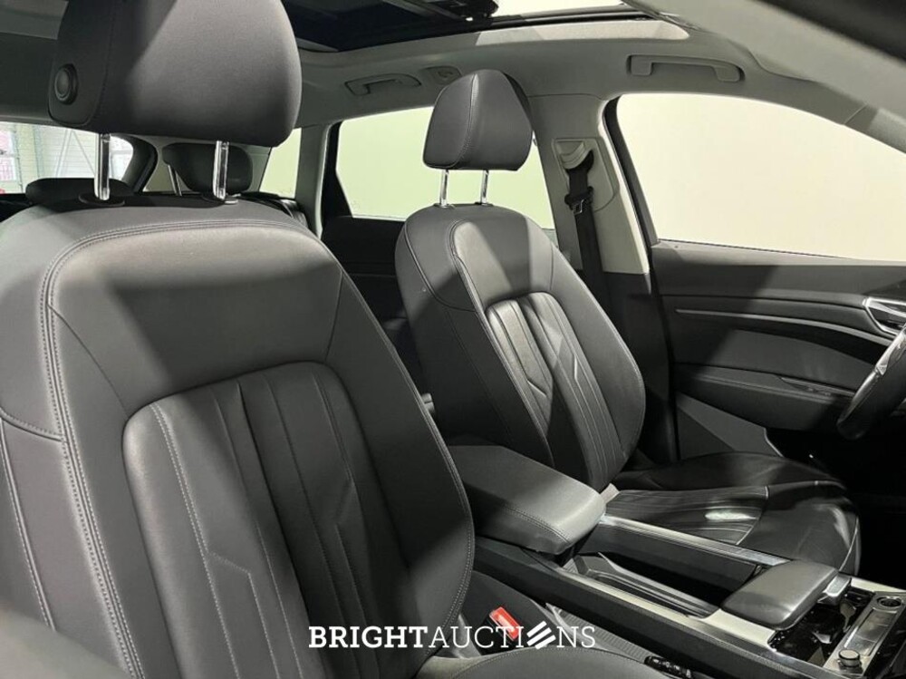 Audi e-tron 50 quattro Business edition Plus 71 kWh 313pk 2020 (Origineel-NL), K-587-KK
