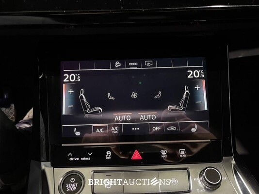 Audi e-tron 50 quattro Business edition Plus 71 kWh 313pk 2020 (Origineel-NL), K-587-KK