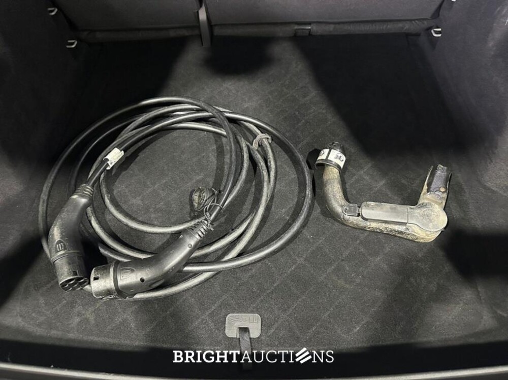 Audi Q4 35 Launch Edition 55 kWh 170pk 2021 (Origineel-NL), N-506-XJ