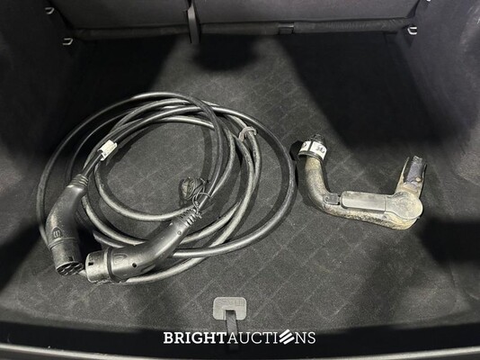 Audi Q4 35 Launch Edition 55 kWh 170pk 2021 (Origineel-NL), N-506-XJ