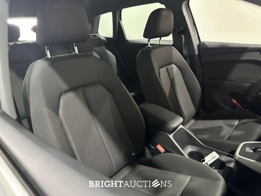 Audi Q4 35 Launch Edition 55 kWh 170pk 2021 (Origineel-NL), N-506-XJ