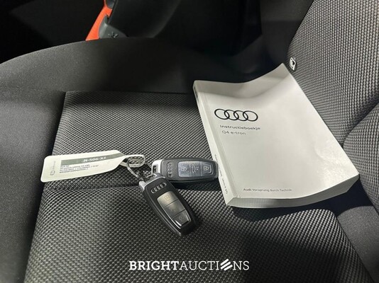Audi Q4 35 Launch Edition 55 kWh 170pk 2021 (Origineel-NL), N-506-XJ
