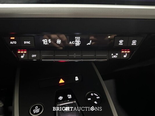 Audi Q4 35 Launch Edition 55 kWh 170pk 2021 (Origineel-NL), N-506-XJ