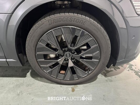 Audi Q8 e-tron 50 quattro Advanced Edition 95 kWh 340pk 2023 (Origineel-NL), T-629-HS