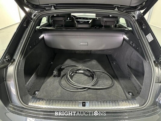 Audi Q8 e-tron 50 quattro Advanced Edition 95 kWh 340pk 2023 (Origineel-NL), T-629-HS
