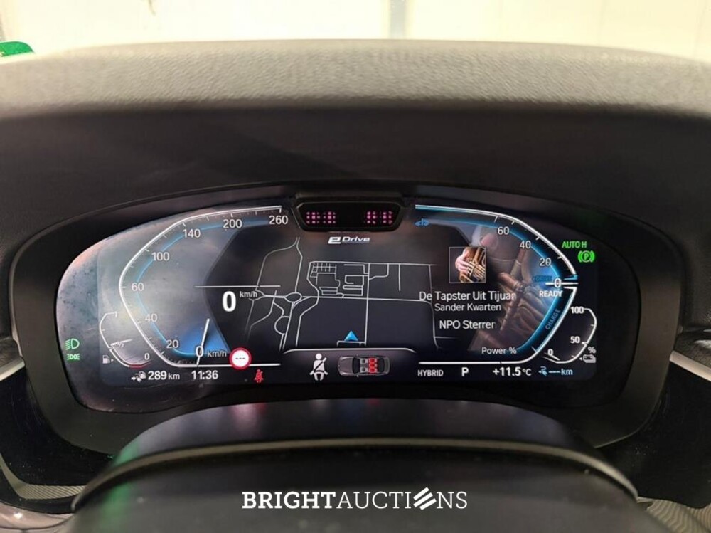BMW 530e Touring  Business Edition Plus M-pakket 292pk 2023 (Origineel-NL) 5-Serie, S-330-LL