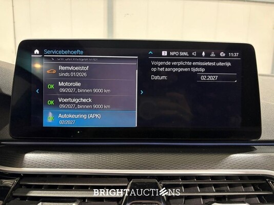 BMW 530e Touring  Business Edition Plus M-pakket 292pk 2023 (Origineel-NL) 5-Serie, S-330-LL