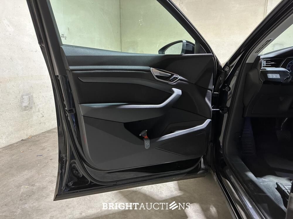 Audi e-tron 55 quattro edition 95 kWh 408pk 2020 (Origineel-NL+1e eigenaar), K-077-BL