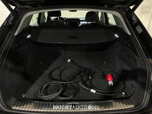Audi e-tron 55 quattro edition 95 kWh 408pk 2020 (Origineel-NL+1e eigenaar), K-077-BL