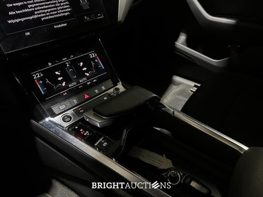 Audi e-tron 55 quattro edition 95 kWh 408pk 2020 (Origineel-NL+1e eigenaar), K-077-BL