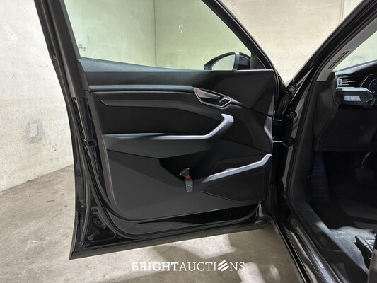 Audi e-tron 55 quattro edition 95 kWh 408pk 2020 (Origineel-NL+1e eigenaar), K-077-BL