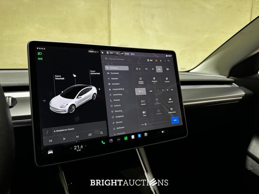 Tesla Model 3 Standard RWD Plus 60 kWh 238pk 2020 (Origineel-NL), J-064-LB