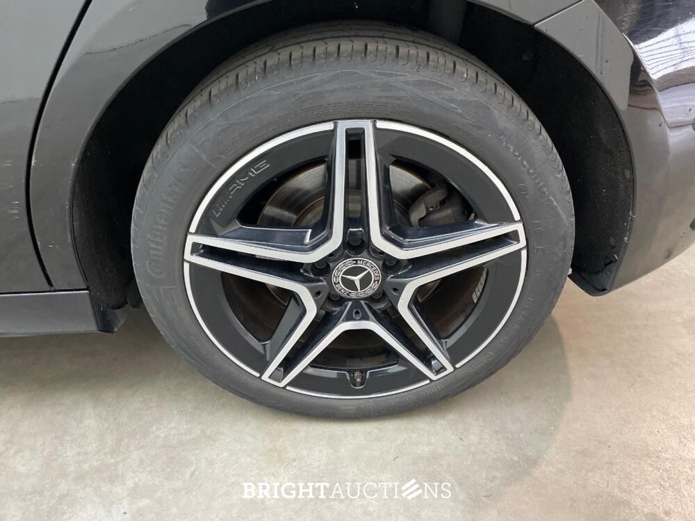 Mercedes-Benz A 250 e Business Solution AMG Limited 218pk 2021 (Origineel-NL) A-klasse, K-518-SP