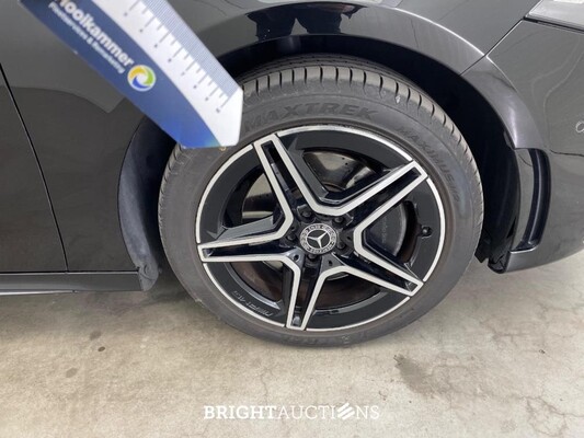 Mercedes-Benz A 250 e Business Solution AMG Limited 218pk 2021 (Origineel-NL) A-klasse, K-518-SP
