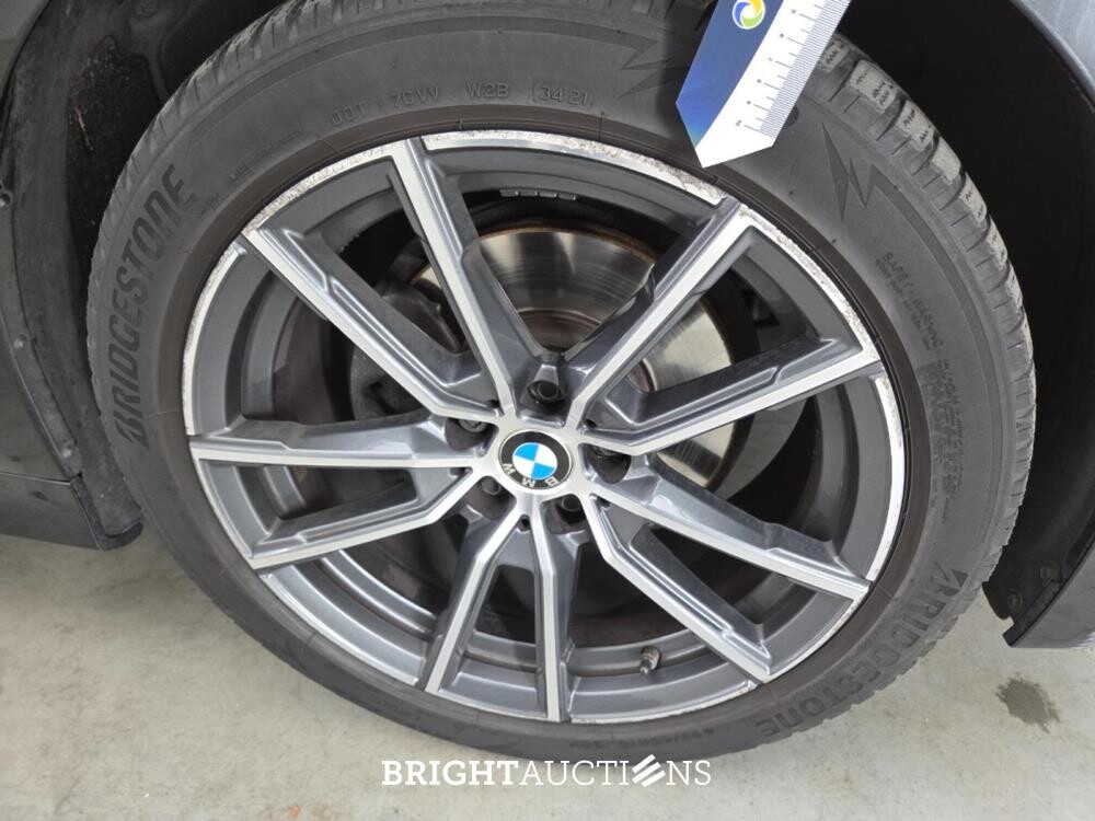 BMW 320i Executive Edition 184pk 2019 (Origineel-NL) 3-Serie, ZL-125-N
