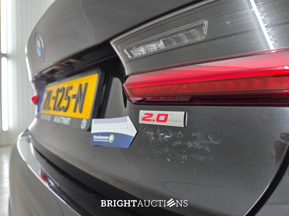 BMW 320i Executive Edition 184pk 2019 (Origineel-NL) 3-Serie, ZL-125-N