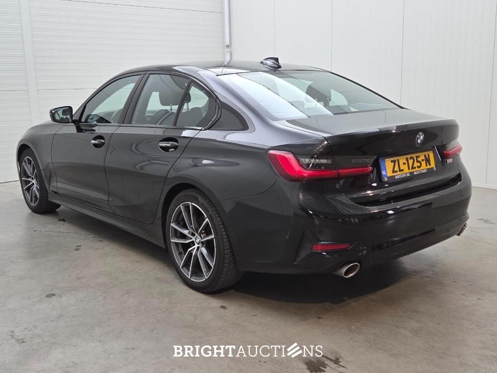 BMW 320i Executive Edition 184pk 2019 (Origineel-NL) 3-Serie, ZL-125-N