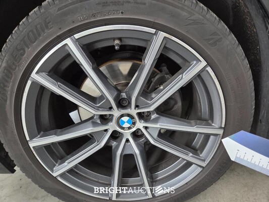 BMW 320i Executive Edition 184pk 2019 (Origineel-NL) 3-Serie, ZL-125-N