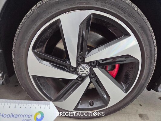 Volkswagen Polo GTI 2.0 TSI 200pk 2018, R-943-GD