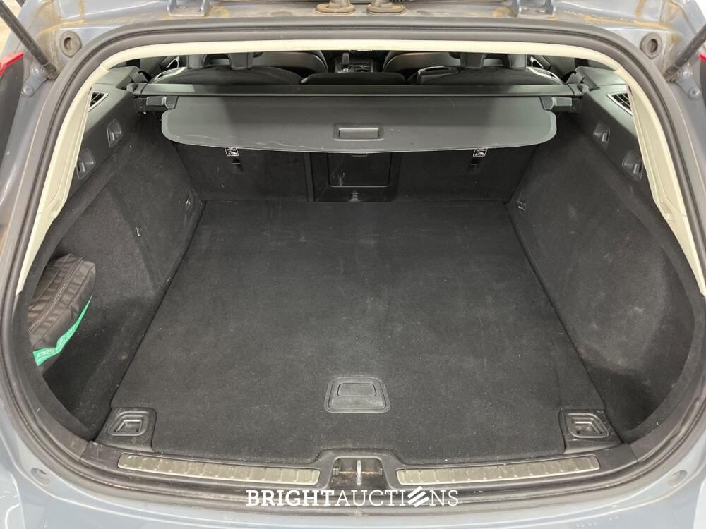 Volvo V60 B3 Momentum 2.0 163pk 2022 (Origineel-NL), N-525-SZ
