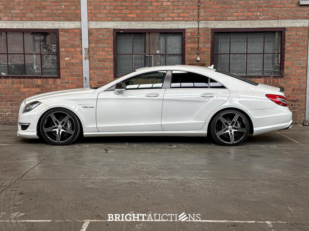 Mercedes-Benz CLS63 AMG 5.5 V8 525pk 2012 CLS-Klasse (53.000 KM)
