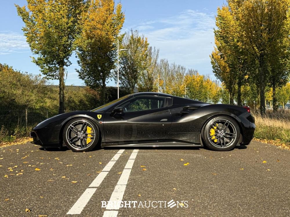 Ferrari 488 Spider HELE 3.9 V8 -Full Carbon- 670pk 2018, GFG-98-P
