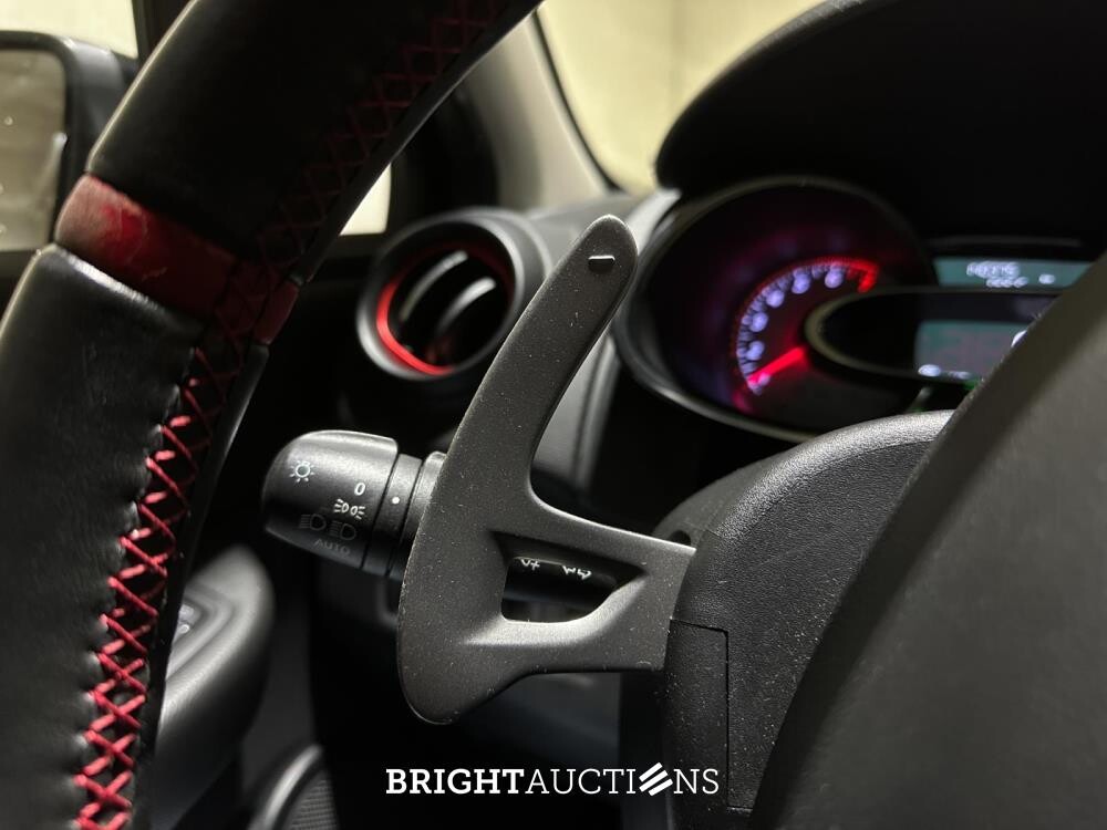 Renault Clio 1.6 R.S. Trophy 220pk 2015, K-787-PD