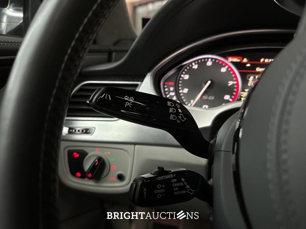 Audi S8 Sedan 4.0 TFSI V8 Quattro Biturbo 520pk 2014 - 52.000 km
