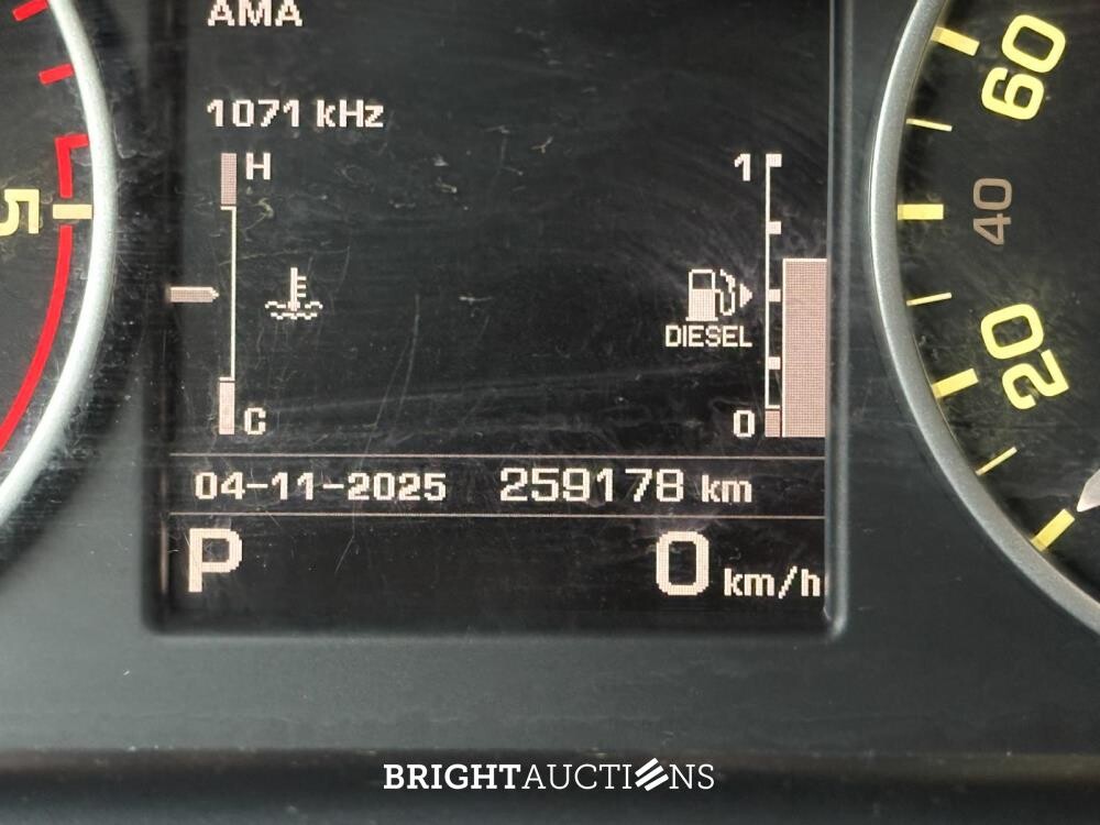Land Rover Discovery 4 3.0 SDV6 SE HSE 256pk 2015, VNJ-87-T