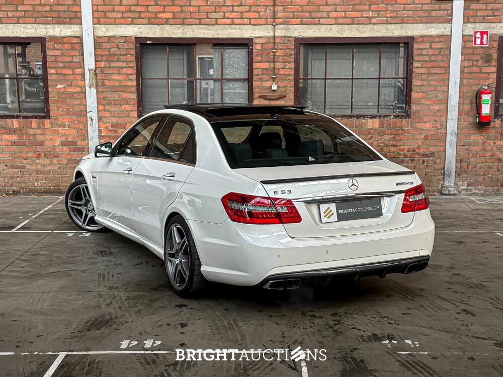 Mercedes-Benz E63 AMG 6.2 V8 -CARBON- 525pk 2010 (Origineel-NL) E-Klasse, 47-LKB-6