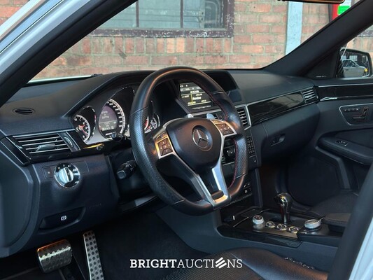 Mercedes-Benz E63 AMG 6.2 V8 -CARBON- 525pk 2010 (Origineel-NL) E-Klasse, 47-LKB-6