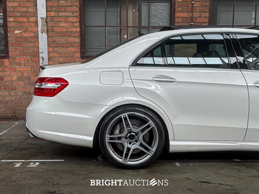 Mercedes-Benz E63 AMG 6.2 V8 -CARBON- 525pk 2010 (Origineel-NL) E-Klasse, 47-LKB-6
