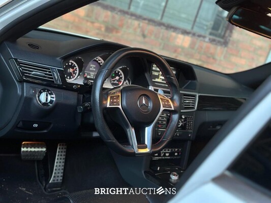 Mercedes-Benz E63 AMG 6.2 V8 -CARBON- 525pk 2010 (Origineel-NL) E-Klasse, 47-LKB-6