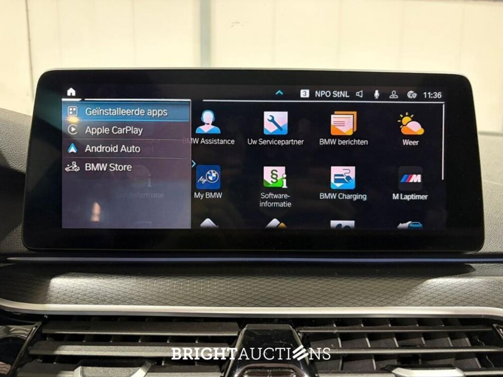 BMW 530e Touring Business Edition Plus M-Pakket 292pk 2023 (Origineel-NL) 5-Serie, S-330-LL