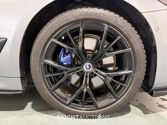 BMW 530e Touring Business Edition Plus M-Pakket 292pk 2023 (Origineel-NL) 5-Serie, S-330-LL