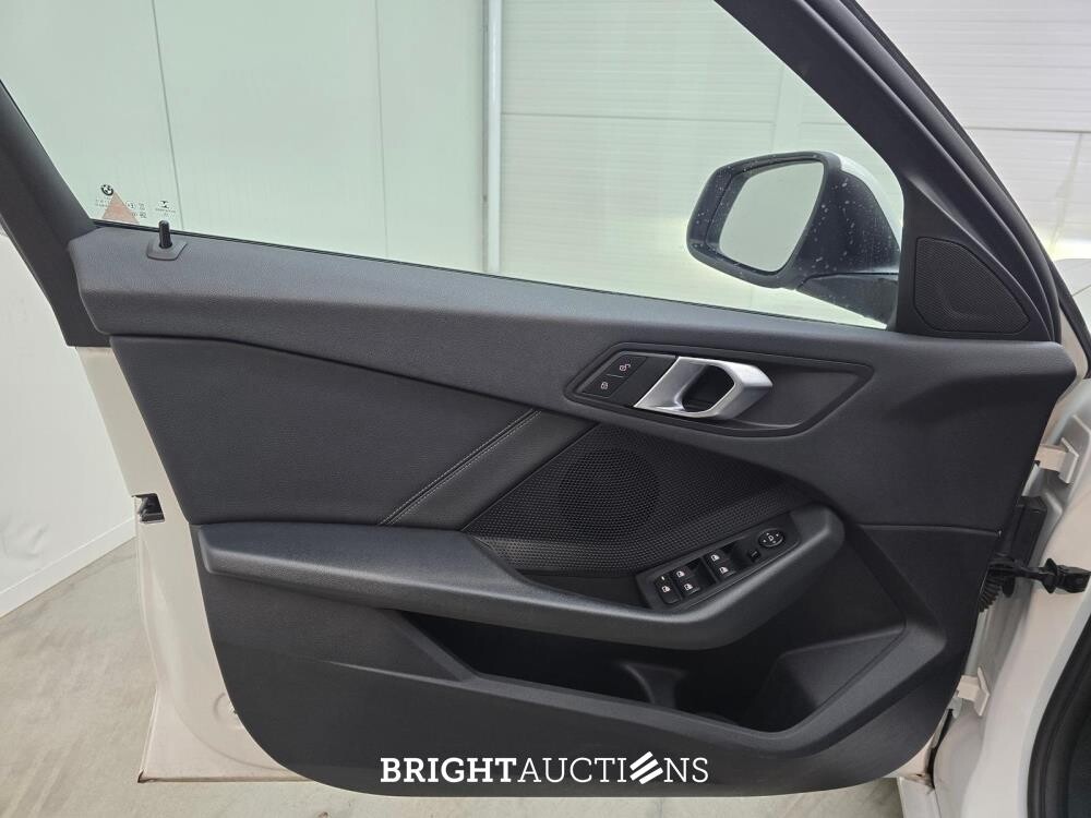 BMWBusiness 116i Business Edition 109pk 2022 (Origineel-NL) 1-serie, R-466-JR