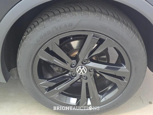 Volkswagen Tiguan R-Line Business 1.5 TSI 150pk 2022 (Origineel-NL), P-973-DF