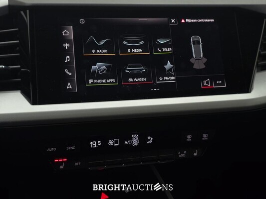 Audi Q4 e-tron 35 Edition 55 kWh 170pk 2022 (Origineel-NL), R-847-TD