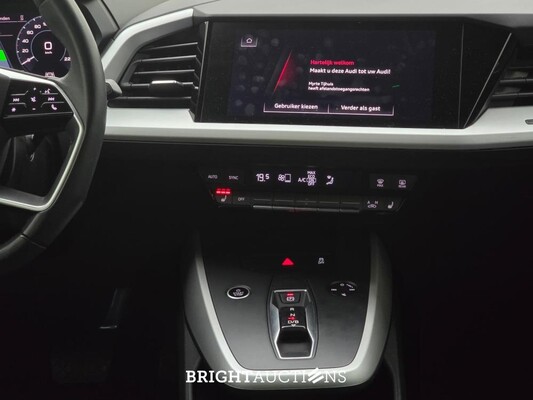 Audi Q4 e-tron 35 Edition 55 kWh 170pk 2022 (Origineel-NL), R-847-TD