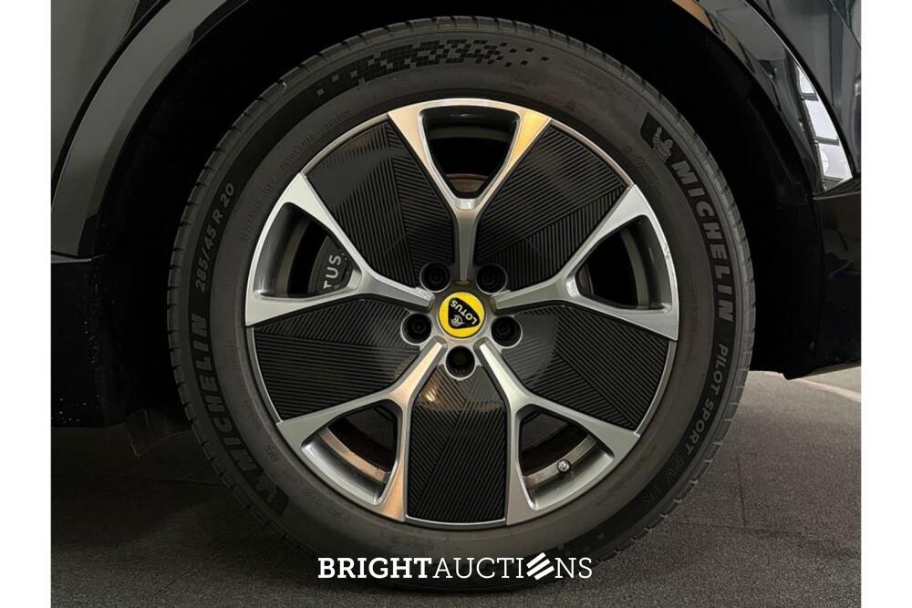 Lotus Eletre EDS 450 4WD 112 kWh 612hp 2023 (Original-NL), X-319-JJ