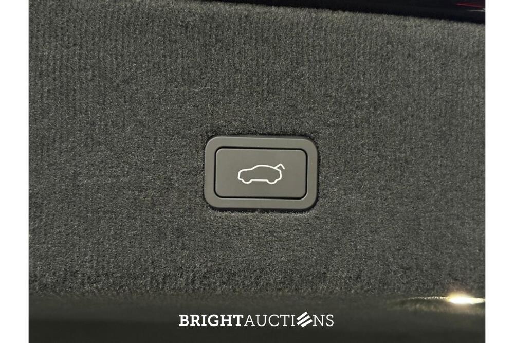 Lotus Eletre EDS 450 4WD 112 kWh 612hp 2023 (Original-NL), X-319-JJ