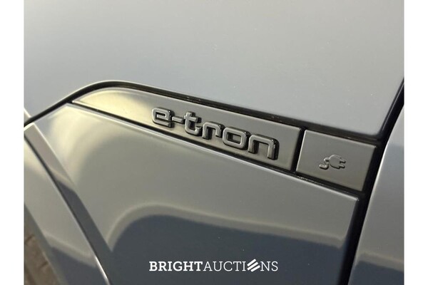 Audi Q8 e-tron 50 Advanced Edition Quattro 95 kWh 340pk 2023 (Origineel-NL), T-481-TT