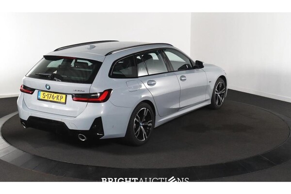 BMW 320e Touring M-Sport 272pk 2023 (Origineel-NL) 3-Serie, S-176-KP