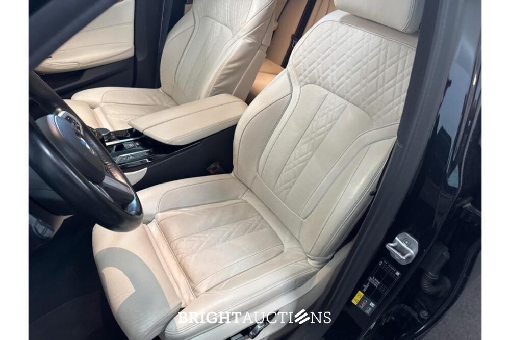 BMW 530e Business Edition Plus M-Sport 292pk 2021 (Origineel-NL) 5-Serie , L-844-SL