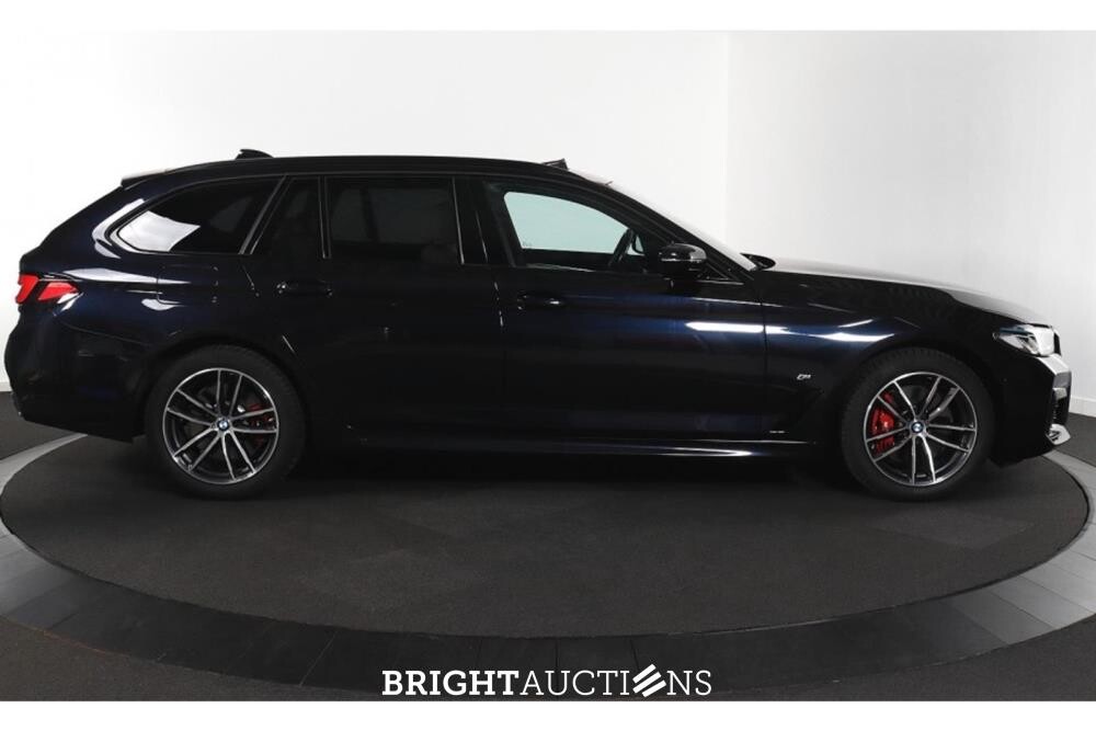 BMW 530e Business Edition Plus M-Sport 292pk 2021 (Origineel-NL) 5-Serie , L-844-SL
