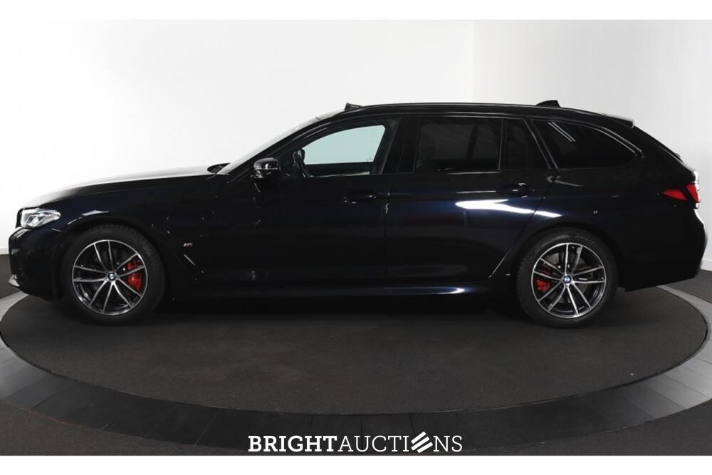 BMW 530e Business Edition Plus M-Sport 292pk 2021 (Origineel-NL) 5-Serie , L-844-SL
