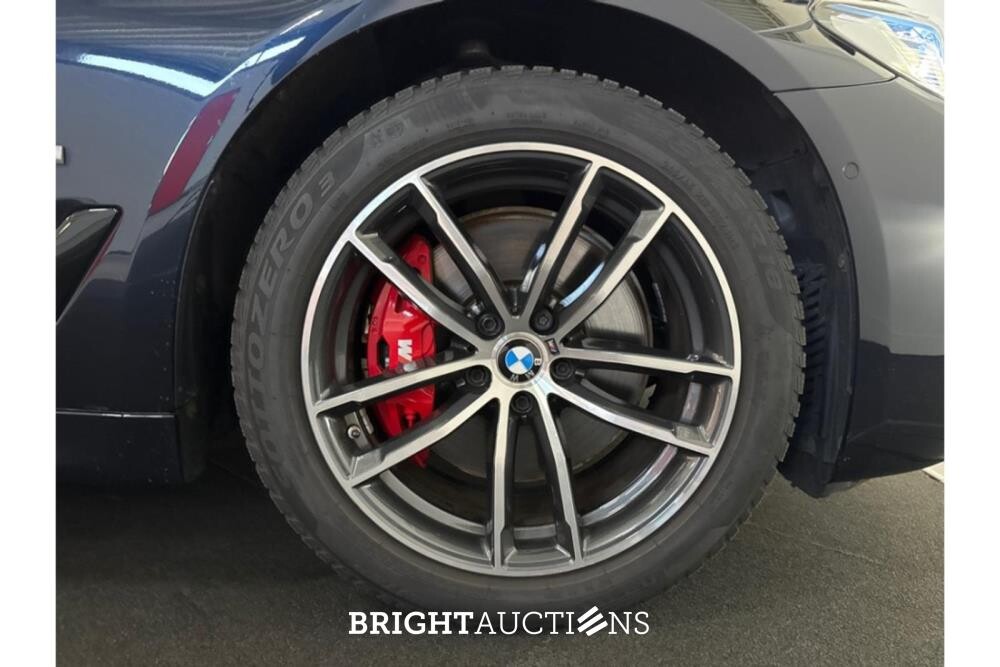 BMW 530e Business Edition Plus M-Sport 292pk 2021 (Origineel-NL) 5-Serie , L-844-SL